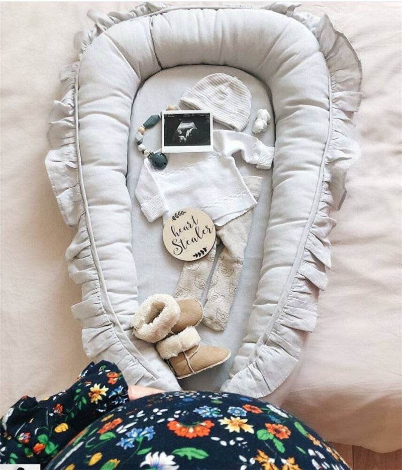 Newborn nestje met Ruffles - Simply Lovely Collections