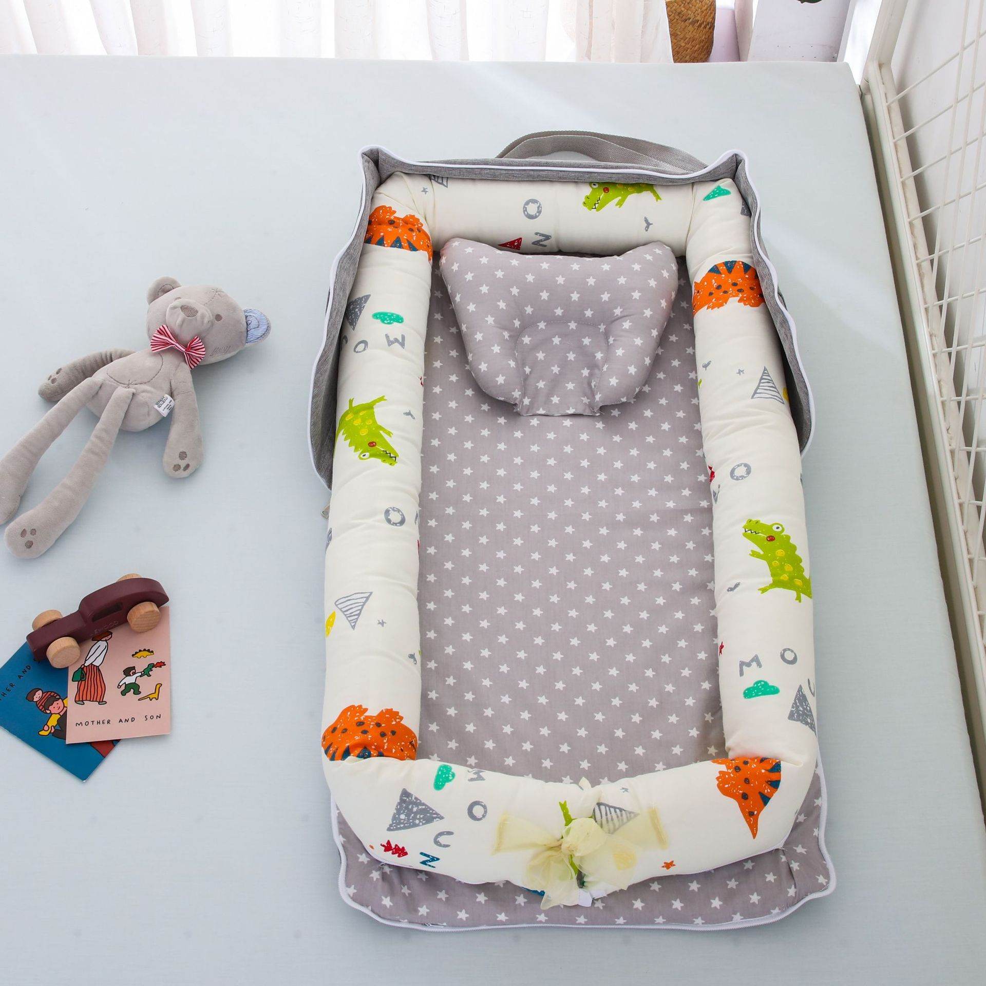 Draagbaar, opvouwbaar babynestje van katoen - Simply Lovely Collections
