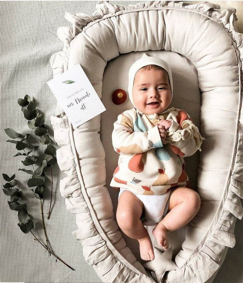 Newborn nestje met Ruffles - Simply Lovely Collections