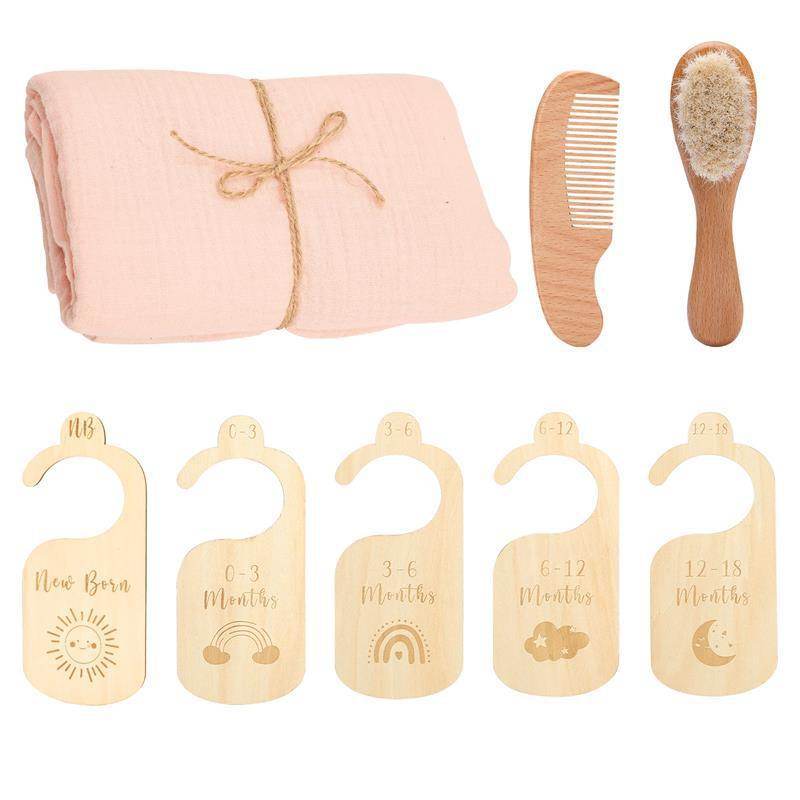 Newborn | Gift set met zachte borstel, hydrofiele doek, maand hangers - Simply Lovely Collections