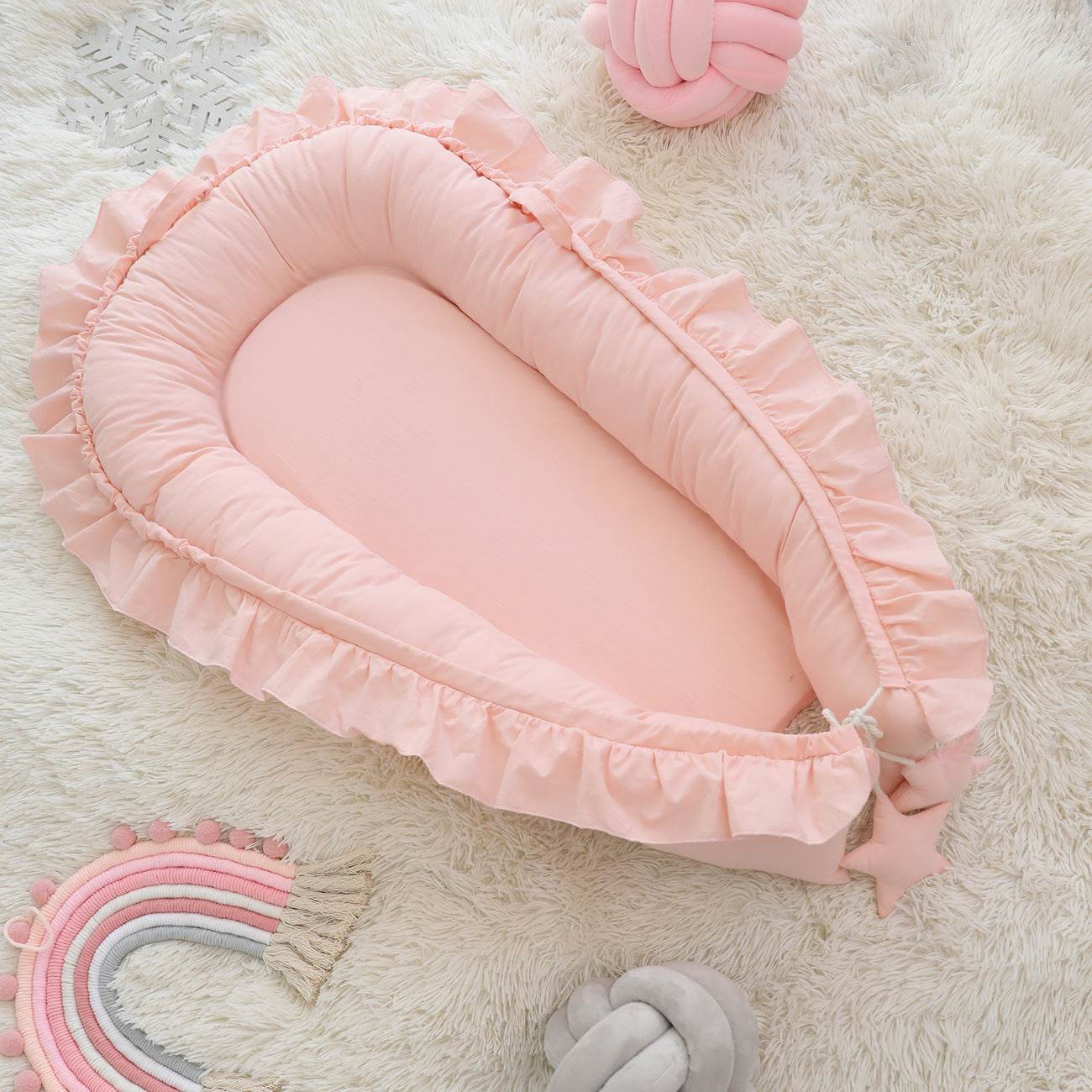 Newborn nestje met Ruffles - Simply Lovely Collections