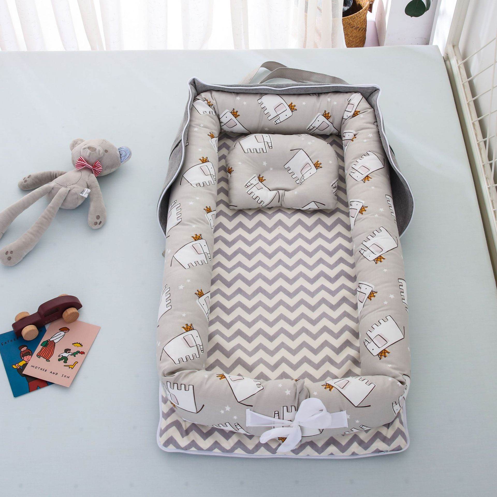 Draagbaar, opvouwbaar babynestje van katoen - Simply Lovely Collections